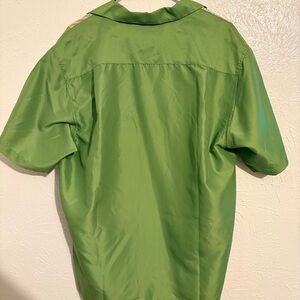 Green short sleeve